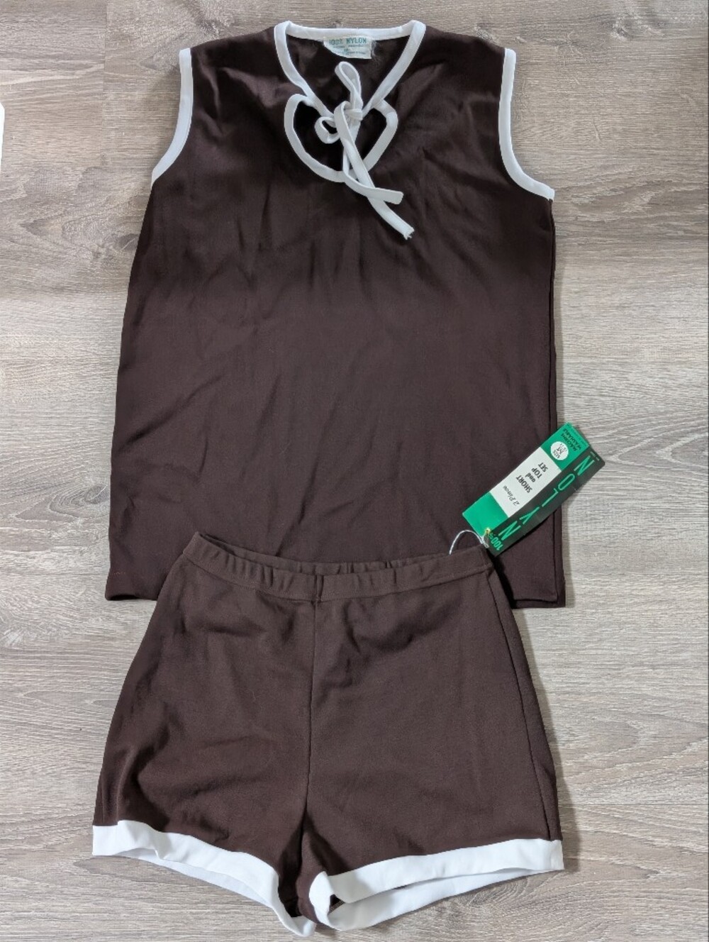 Vintage 70s NOS Deadstock 2-Piece Keyhole Top & Shorts Set - Size M